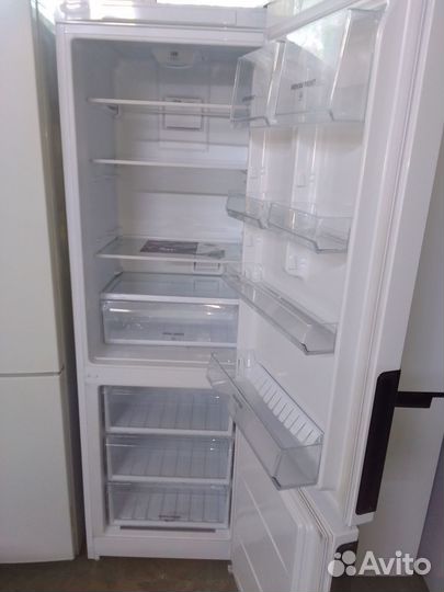 Холодильник hotpoint ariston бу