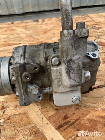 Компрессор кондиционера Audi A8 D3 4.2 BVJ