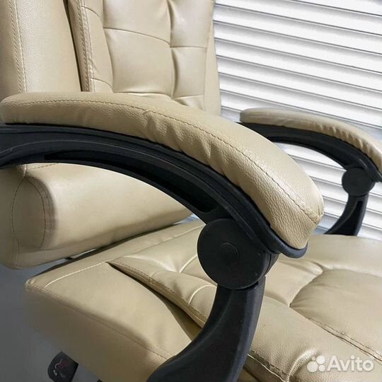 Кресло для игр. Игровое кресло с массажем