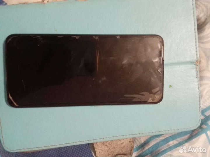 Телефон realme c21