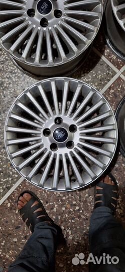 Форд Титаниум р16