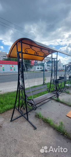 Садовые качели уличные