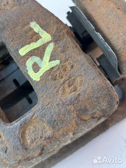 Суппорт задний левый правый Kia Rio 3 Hyundai Sola