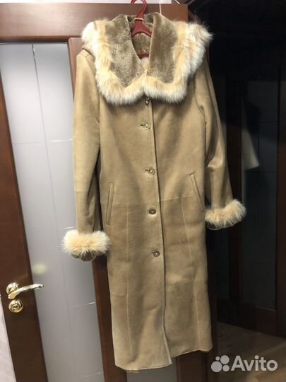 Продам женскую зимнюю дубленку