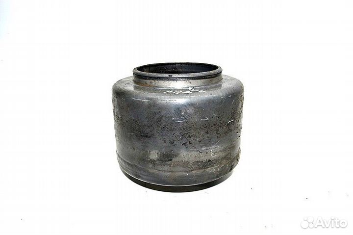 Стакан пневмобаллона ведущего моста, левый volvo F