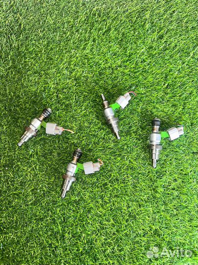 Форсунка Тайота Авенсис 2.0, 2.4