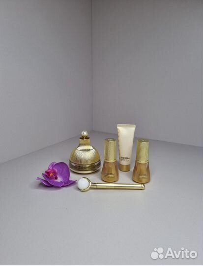 Крем для глаз