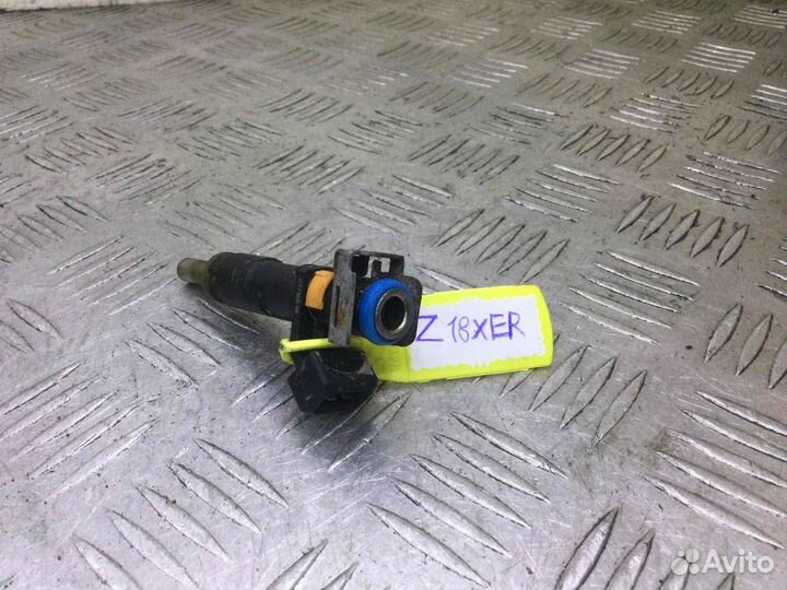 Форсунка Опель Астра 55353806; 5817429; 93185686 Z