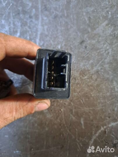 Реле на Mitsubishi Mirage