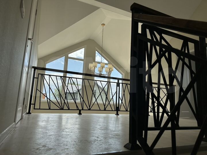 Коттедж 180 м² на участке 1 сот.