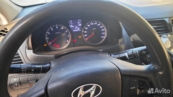 Капот на Солярис