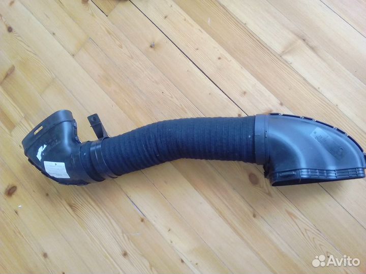 Патрубок воздушного фильтра Mercedes W203