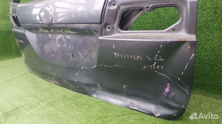 Крышка багажника дверь задка Toyota Sienna 2005-10