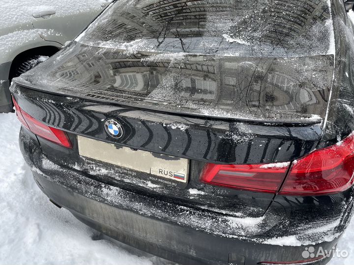 Спойлер на крышку багажника BMW 5 G30