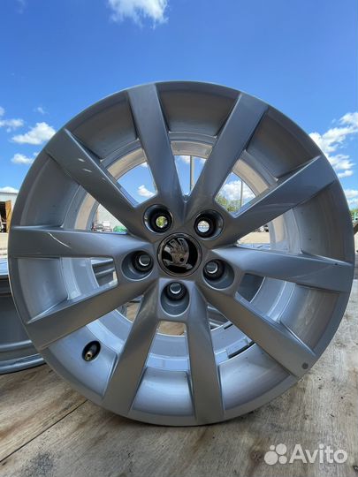 Литые диски r15 Оригинал skoda rapid