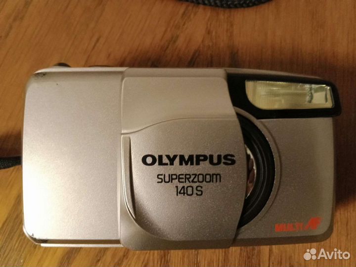 Плёночный фотоаппарат Olympus superzoom 140