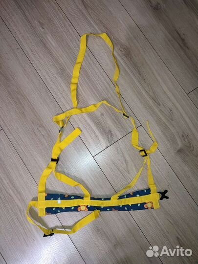 Шлем от падений, наколенники, вожжи