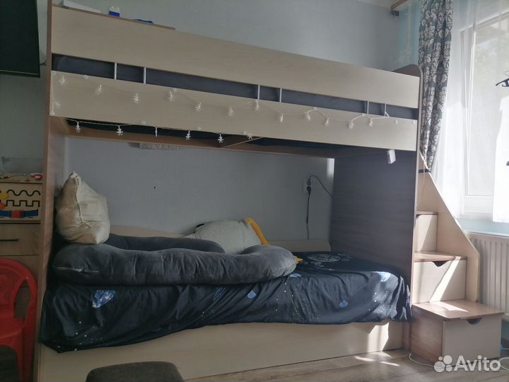 Двухъярусная кровать бу с матрасами