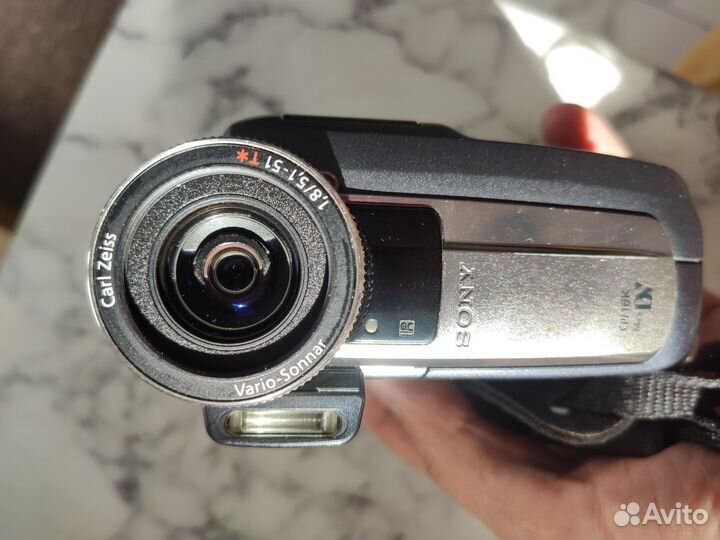 Видеокамера с ночным видением Sony DCR-PC350E