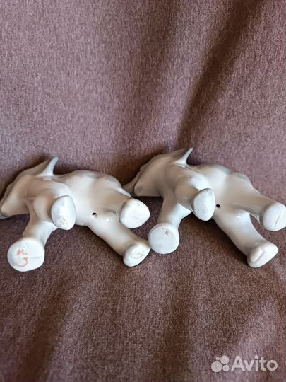 Фарфоровая статуэтка слоник