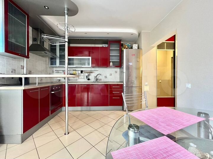 2-к. квартира, 65 м², 2/9 эт.