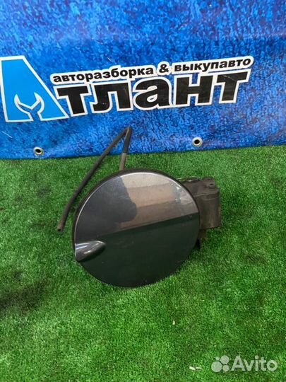 Лючок топливного бака Ford Focus CB4 sida 2010