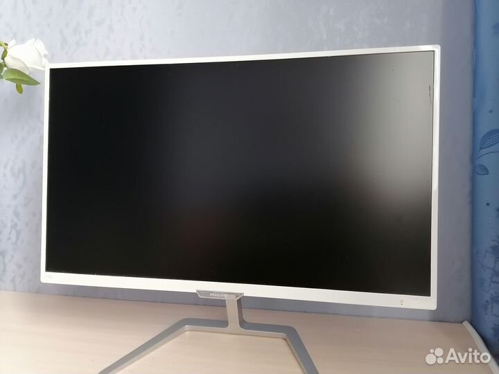 Монитор Филипс Philips 24 6E7Q IPS