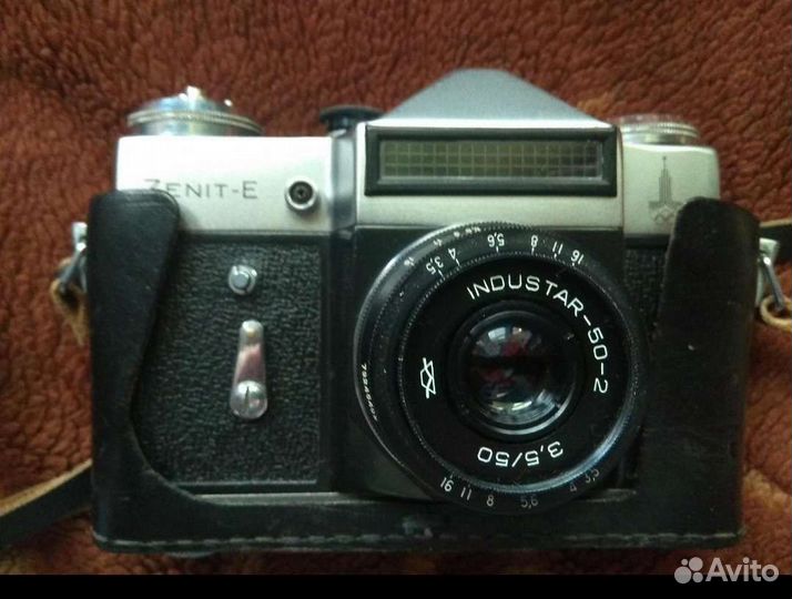 Плёночный фотоаппарат Зенит Е