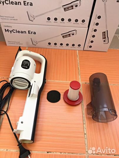 Вертикальный ручной пылесос Rombica.Новый