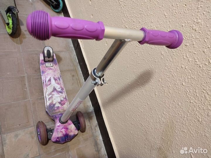 Самокат reaction mic g