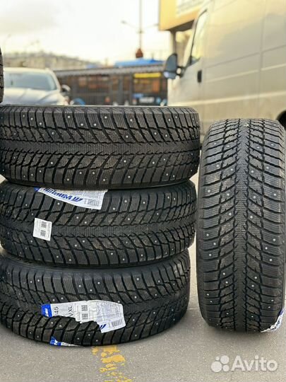 Winrun Ice Rooter WR66 245/45 R19 102V