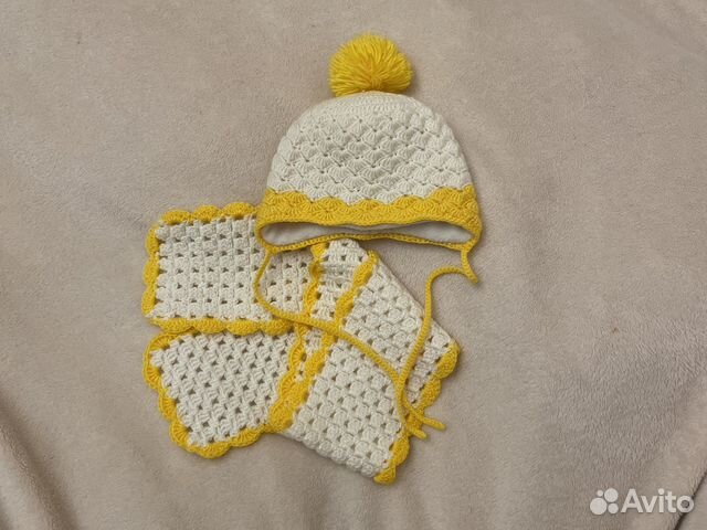 Комплект шапка и шарф на весну для девочки