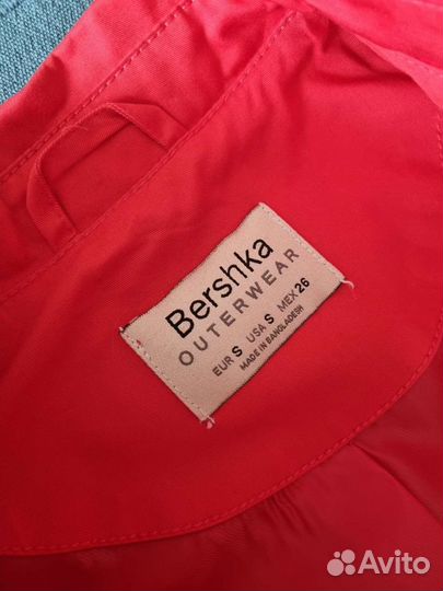 Женский плащ Bershka