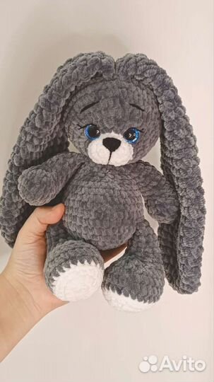 Заяц вязаный