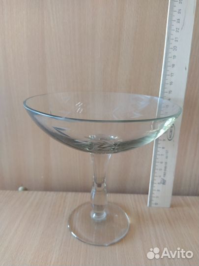 Салатник, ваза на ножке стекло