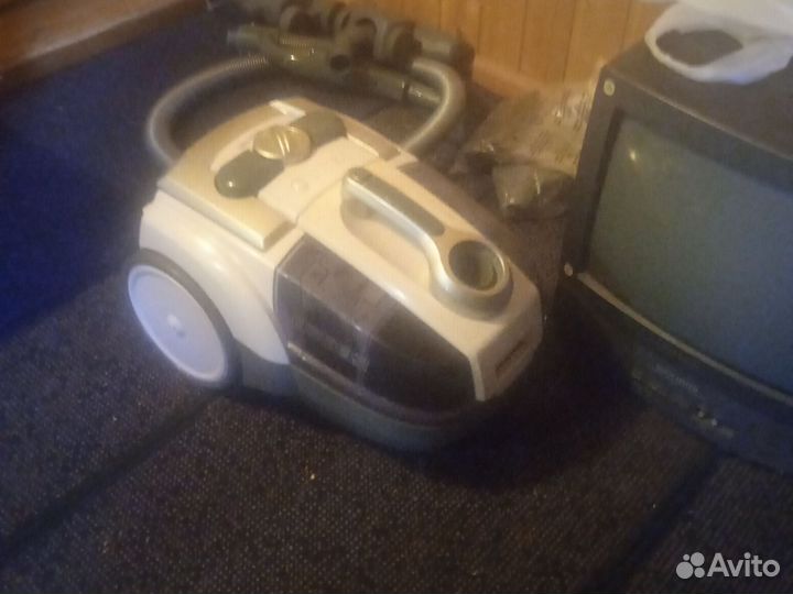 Пылесос Vitek