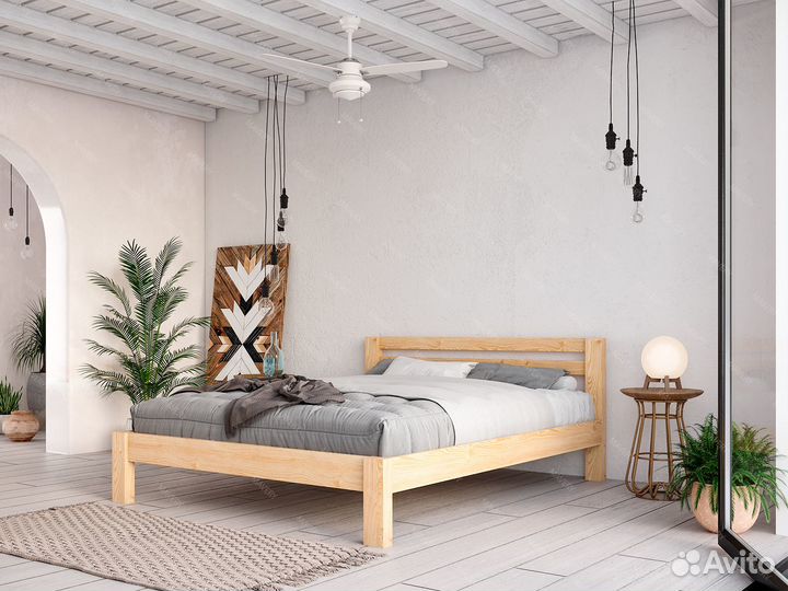 Двуспальная кровать из массива дерева