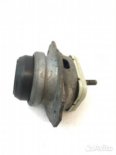 Опора двигателя левая Land Rover Discovery 3 L319