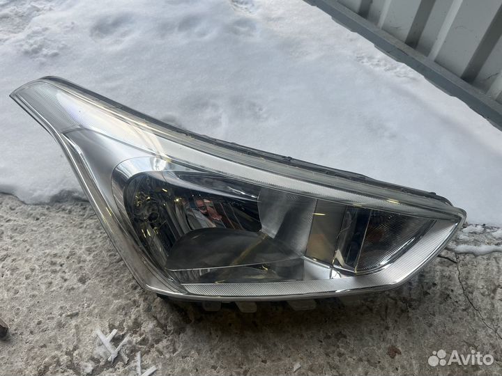 Фара правая Hyundai Creta 1