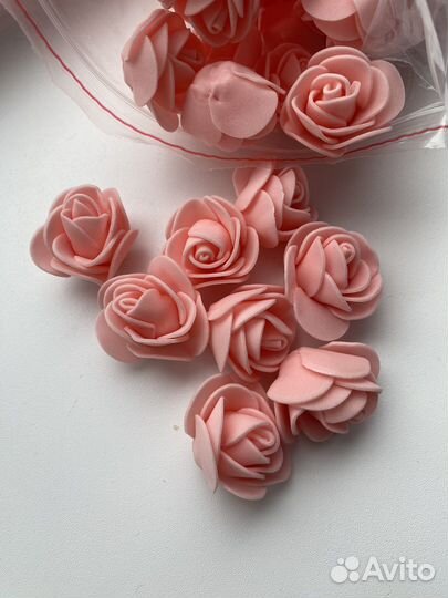 Розы из фоамирана 70шт
