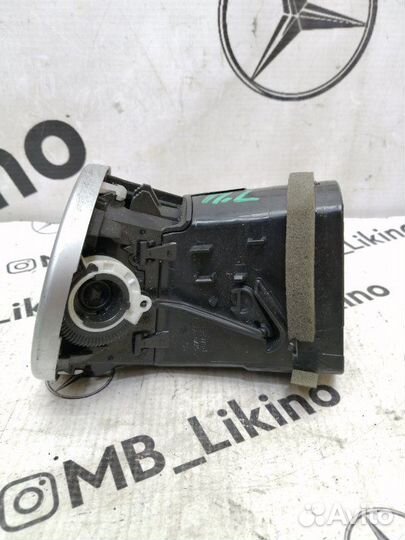 Дефлектор воздушный левый Mercedes Ml W164