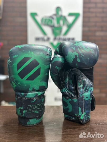 Боксерские перчатки UFC