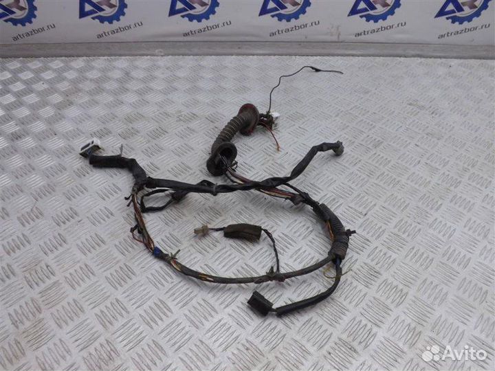 Проводка двери пер.лев Nissan Almera Classic B10