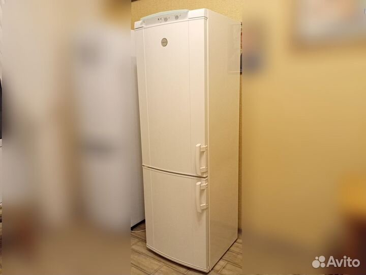 Холодильник Electrolux бу