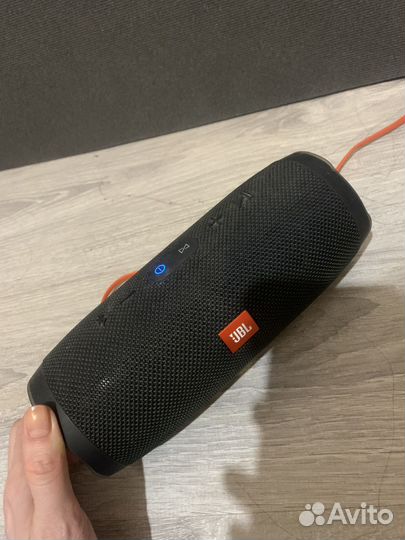 Колонка jbl charge 3