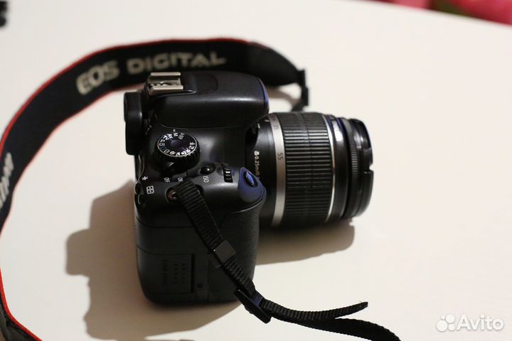 Canon eos 550d +Kit EF-S 18-55mm +аксессуары