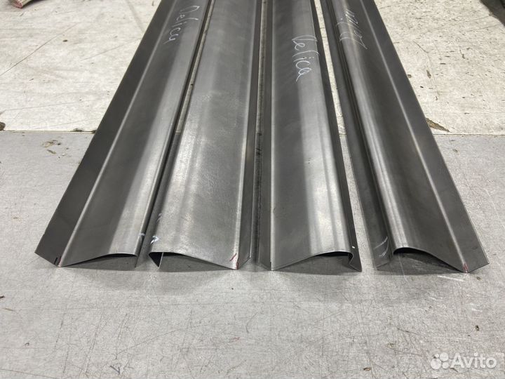 Mitsubishi Delica порог + усилитель правый