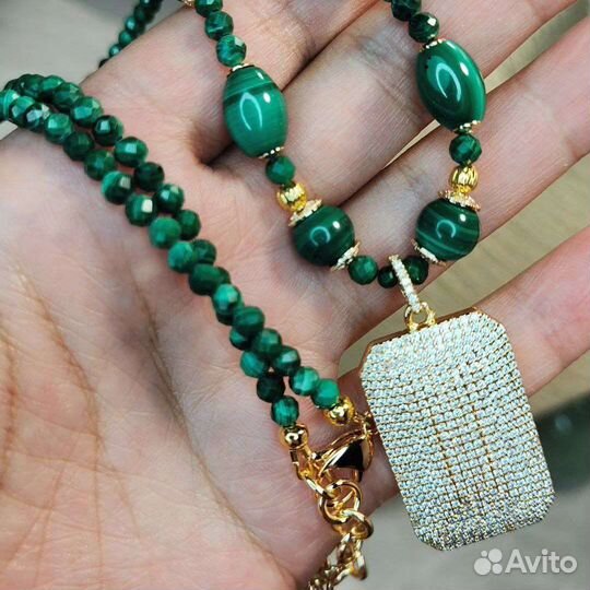 Комплект украшений из малахита