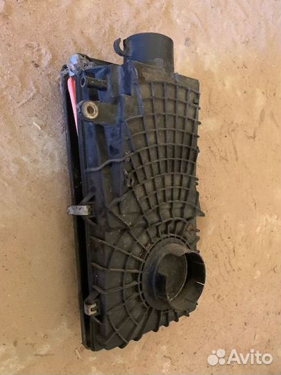 Корпус воздушного фильтра Nissan Almera N15