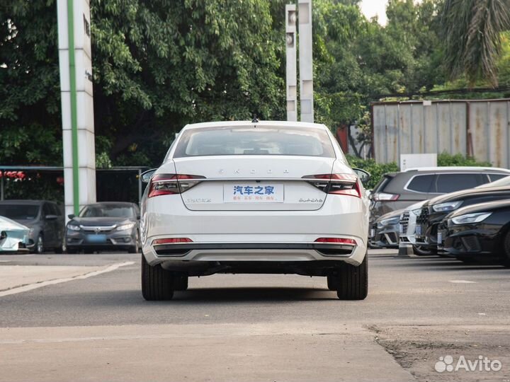 Skoda Superb 1.4 AMT, 2024, 98 км